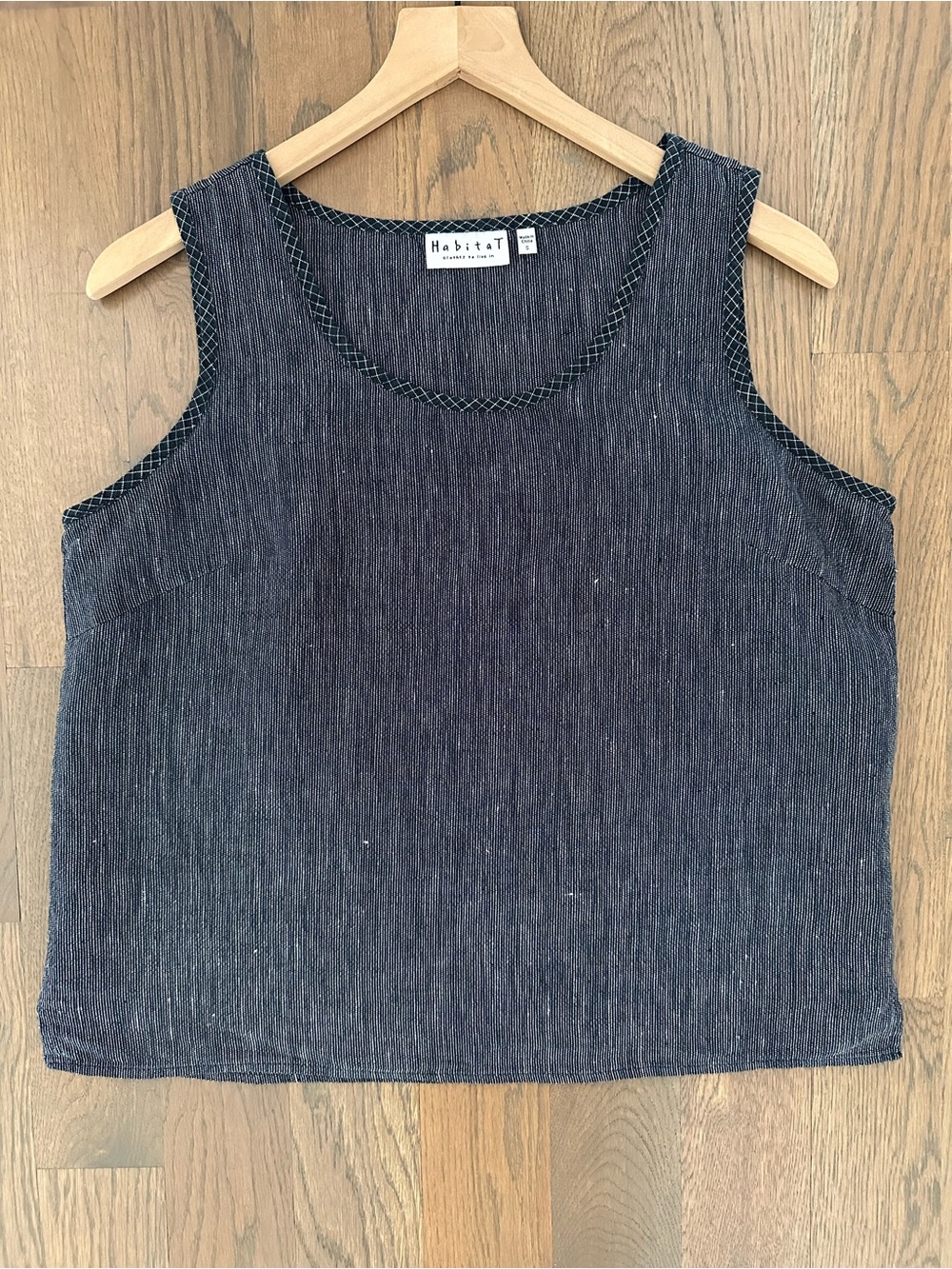 Habitat Woven Linen Striped Sleeveless Tank Top in Navy Blue and White Small